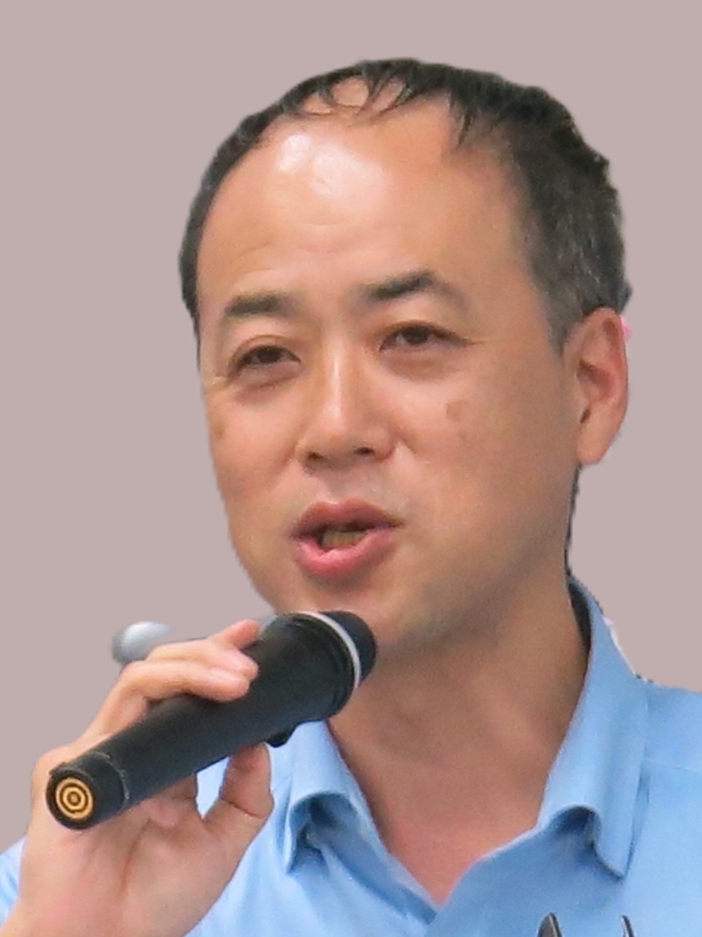 石山 恒貴氏